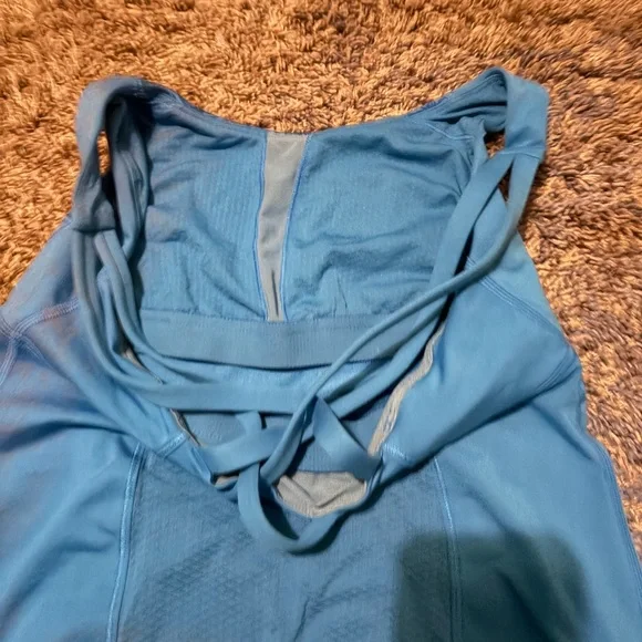 Lululemon blue tank with built in bra - Picture 4 of 4